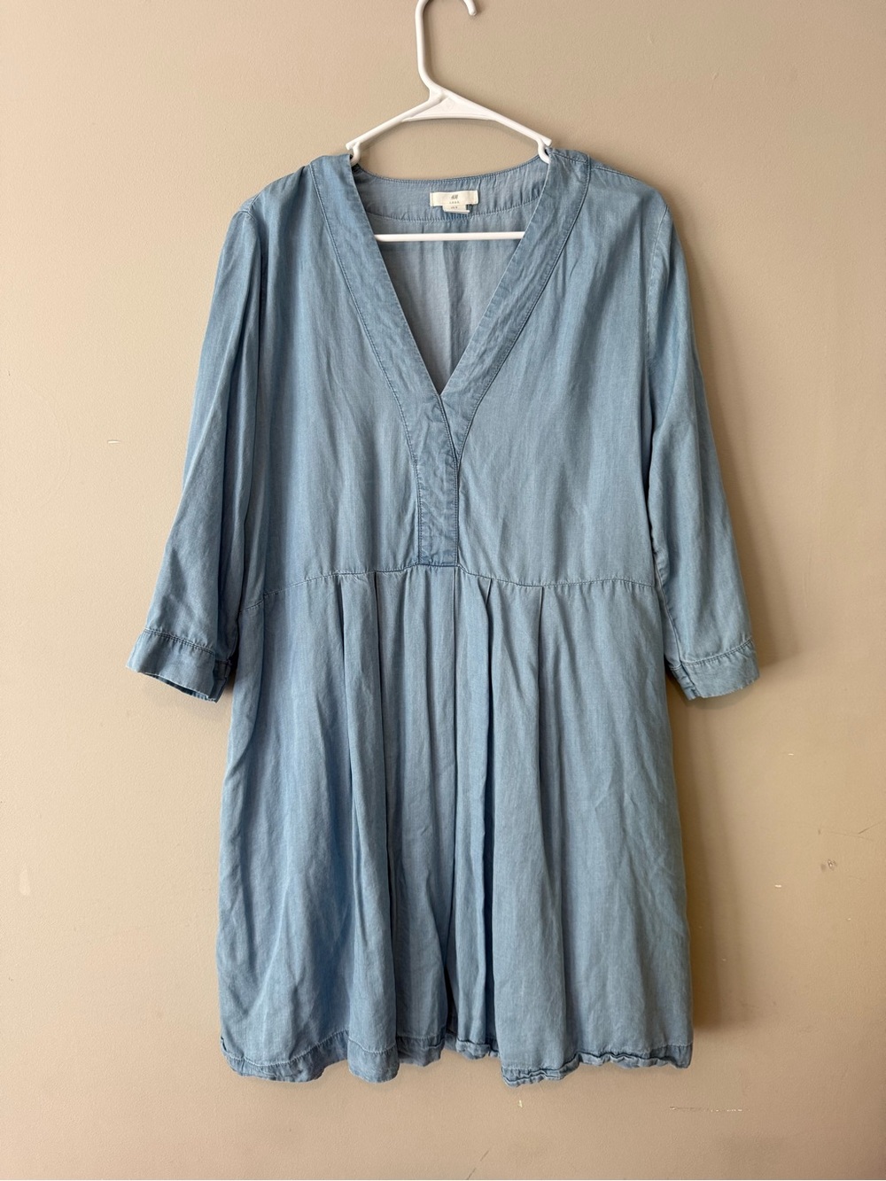 H&M Light Blue Chambray Denim V-Neck Tunic Dress